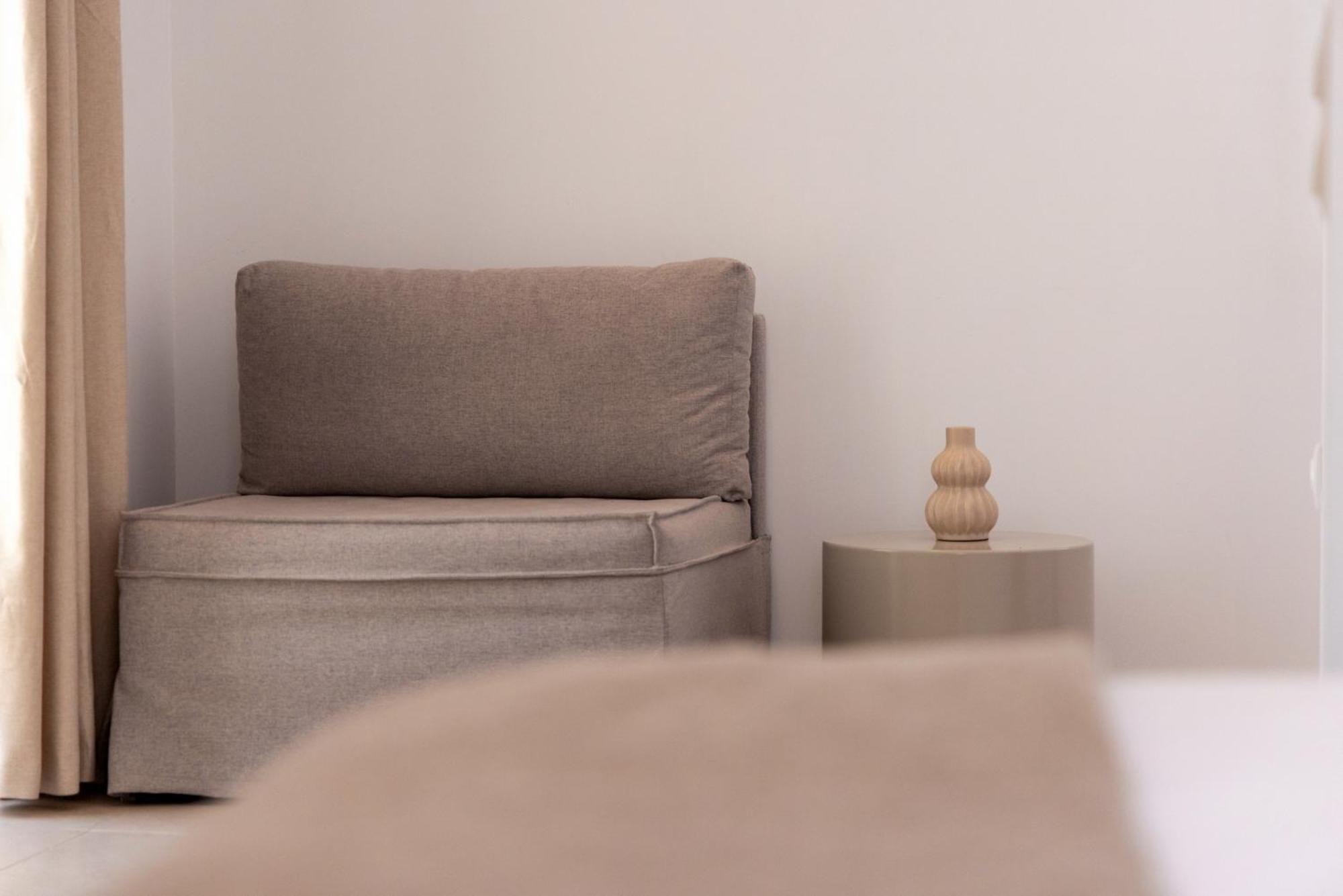 Alora Suites Tínos الغرفة الصورة